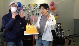 韩娱cp爆料贴吧最新,最新恋情动态，明星情侣甜蜜曝光！”